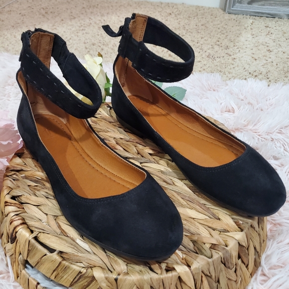 Frye Shoes - Frye Carson Round Toe Ankle Buckle Strap Ballet Flat Black Suede Women Size 8